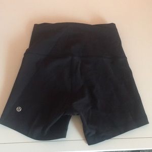 lululemon align shorts in black